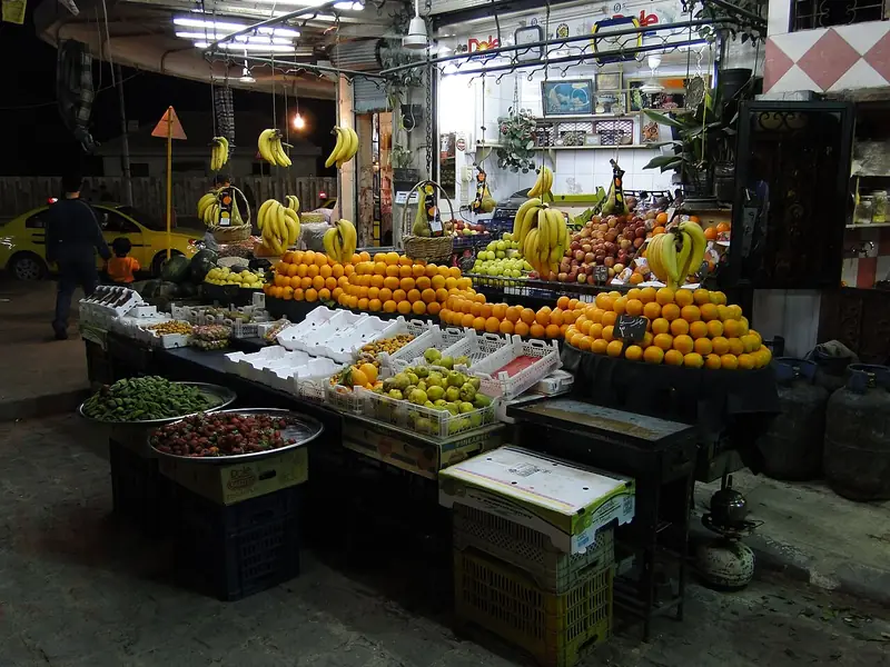Banca de frutas em um mercado