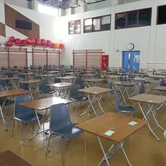 Ginásio preparado para aplicação de prova