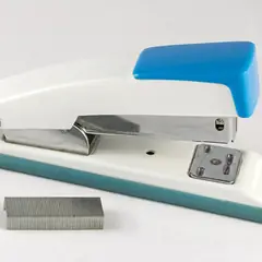 Grampeador de mesa com grampos