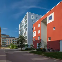 Prédios residenciais coloridos